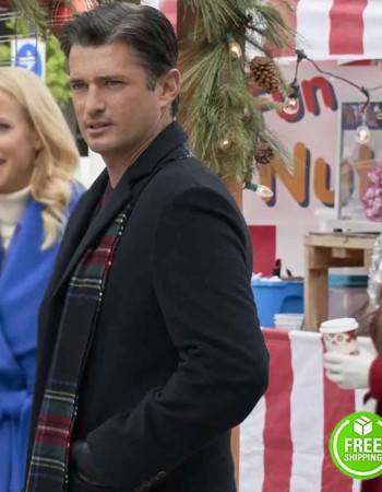 A NASHVILLE CHRISTMAS CAROL WES BROWN (GAVIN CHASE) BLACK TRENCH COAT