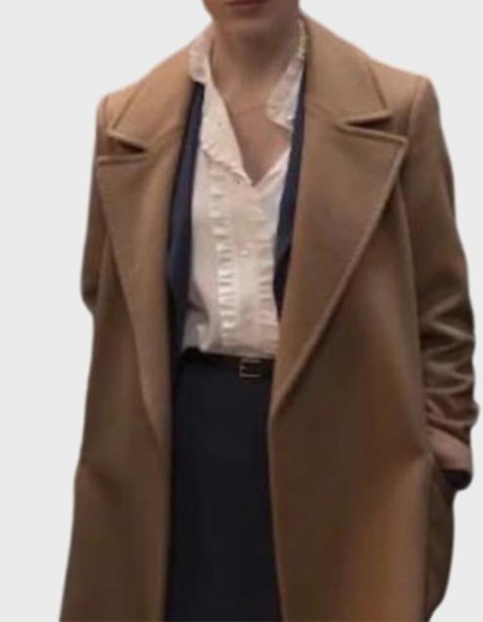 Fair Play 2023 Phoebe Dynevor (Emily) Brown Coat