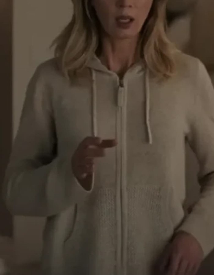 Pain Hustlers Emily Blunt White Jacket