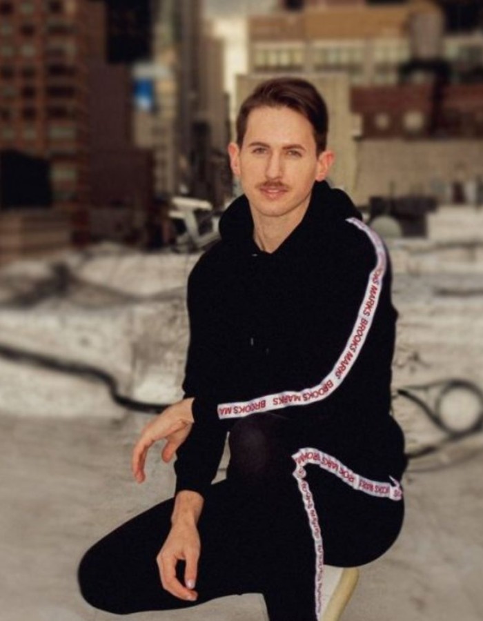 Brooks Marks Pullover Tracksuit