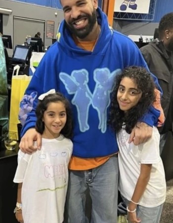 Drake Hotmoms.com For All The Dog Hoodie